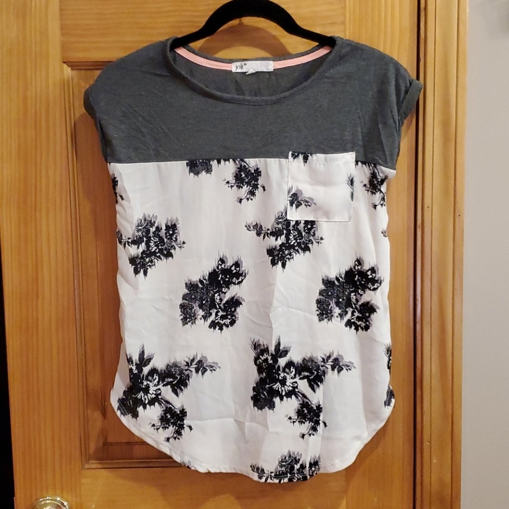 Jolt Black flower top